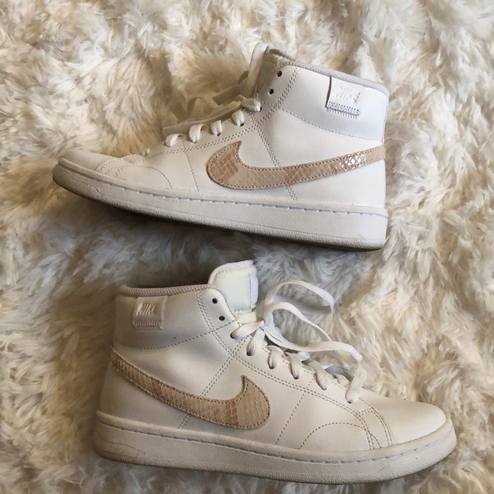 RARE Nike high tops sold out everywhere size 7